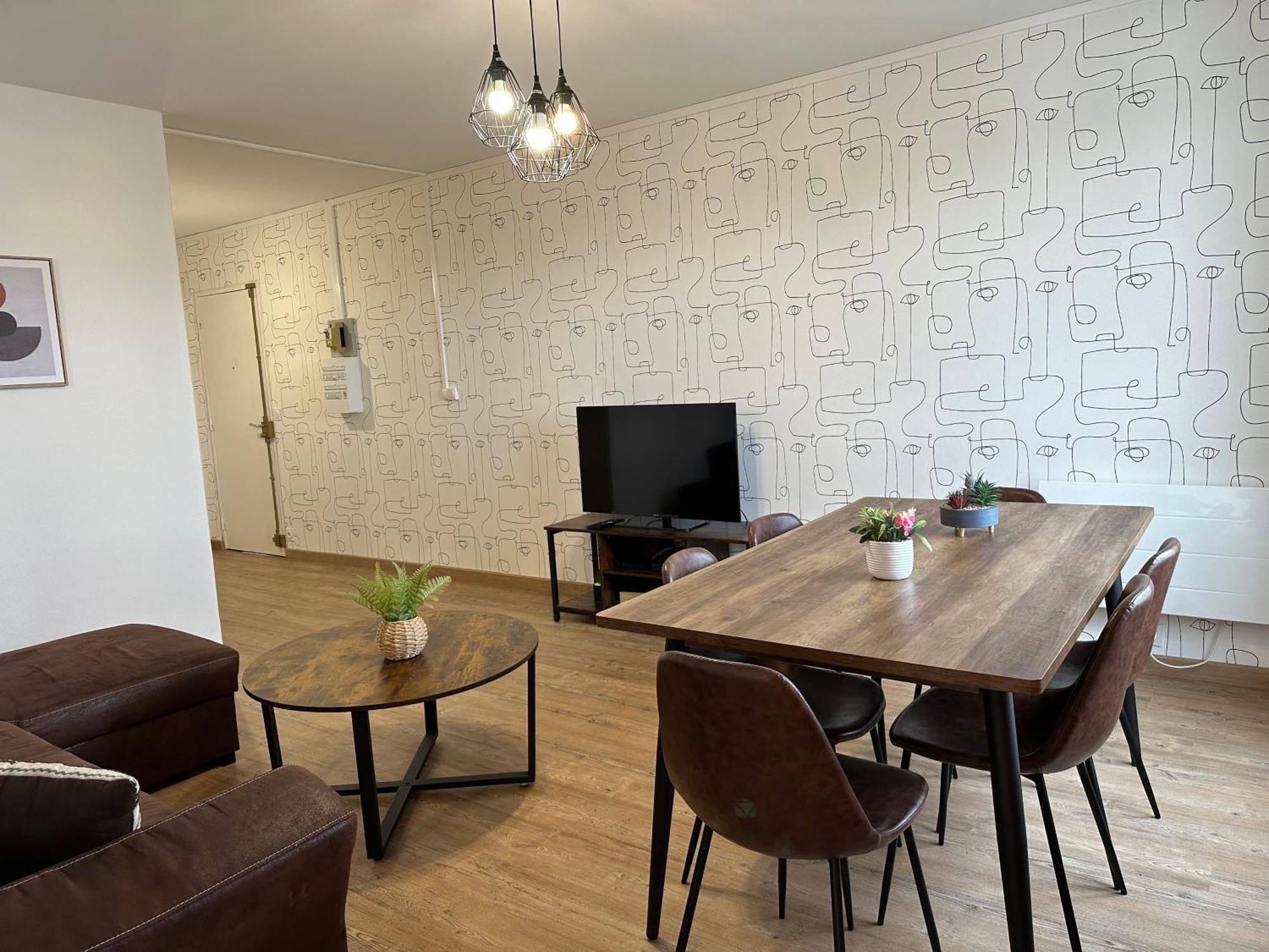 Le Grand Parc 13 - 2 Chambres - Wifi - Parking Châteauroux Esterno foto